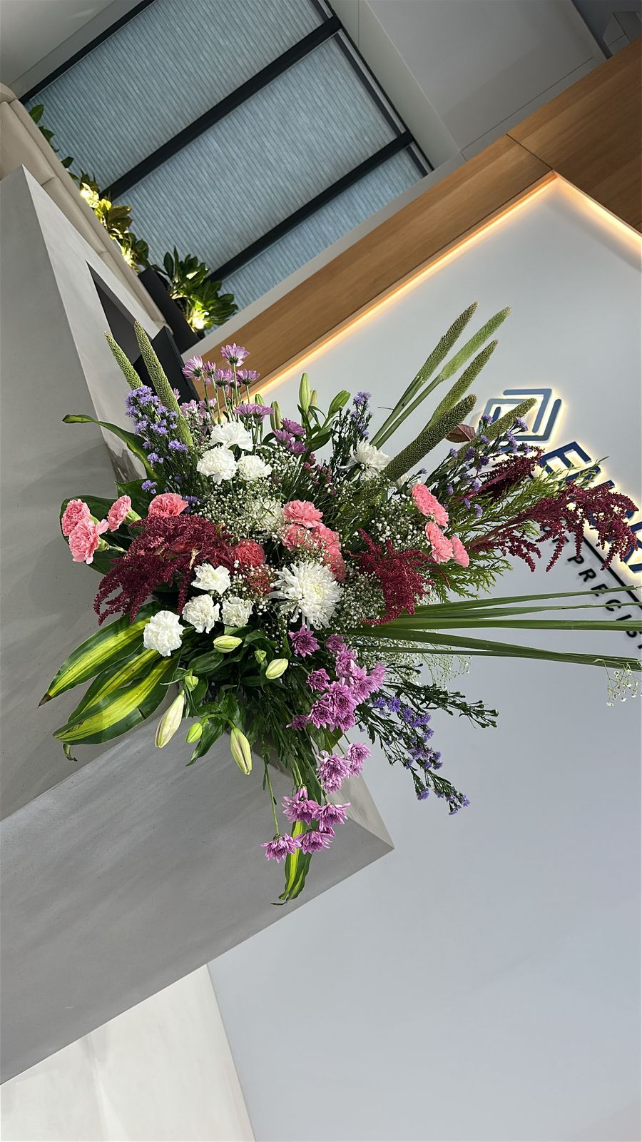 Florzo corporate floral arrangements